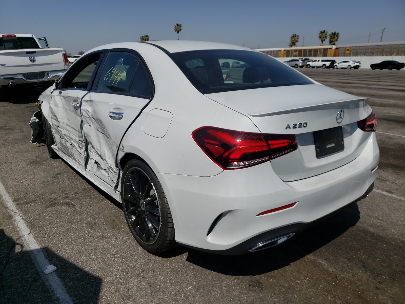 2020 Mercedes-Benz A 220 - foto 3