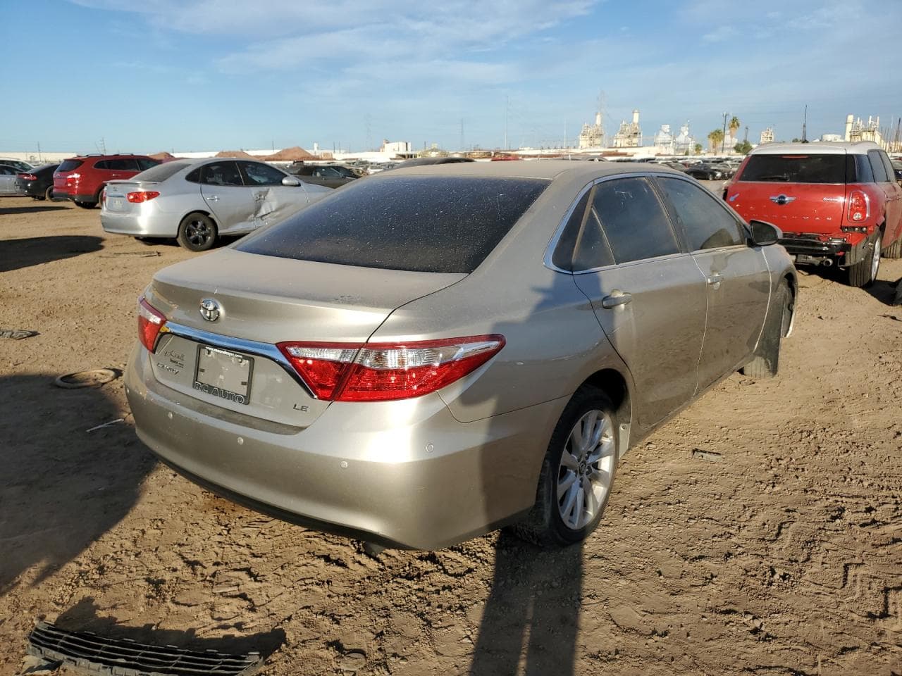 2016 Toyota Camry Le - foto 4