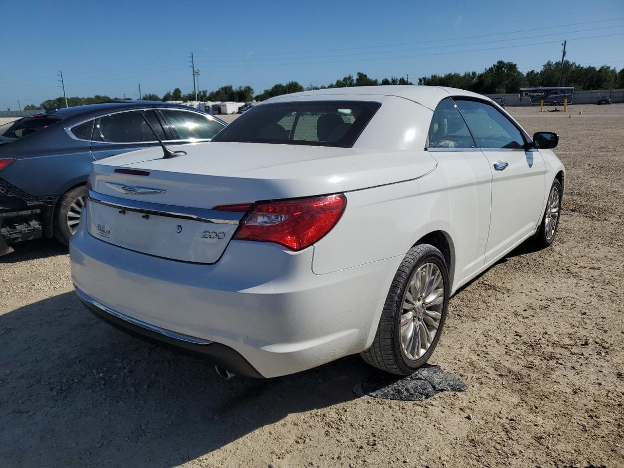 2011 Chrysler 200 Limited - foto 4