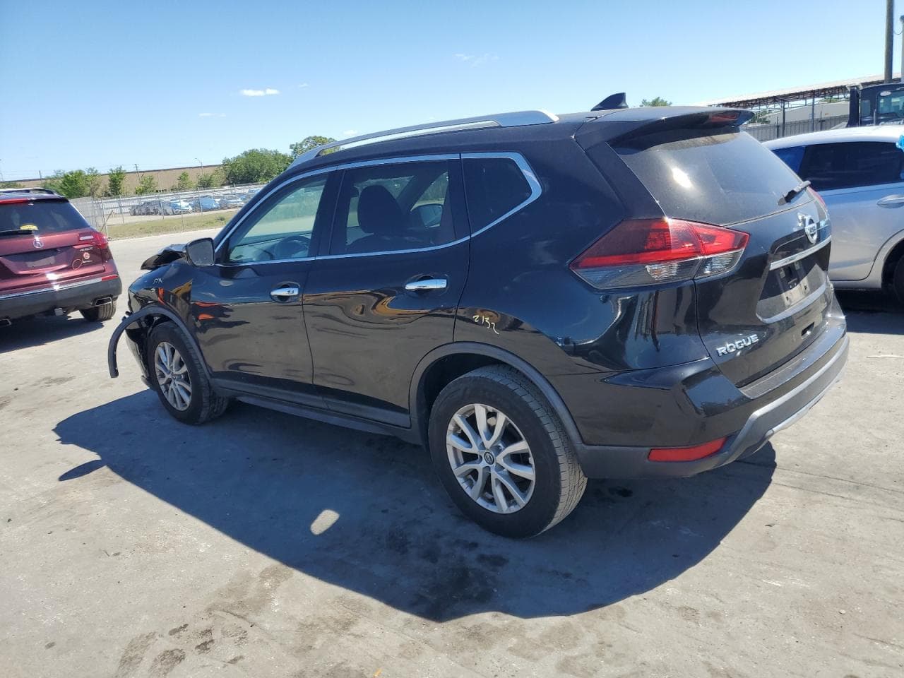 2018 Nissan Rogue S - foto 2