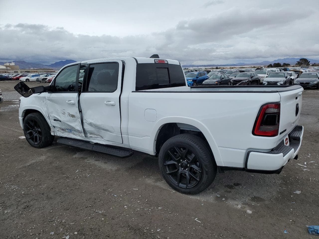 2022 Ram 1500 Laramie - foto 2