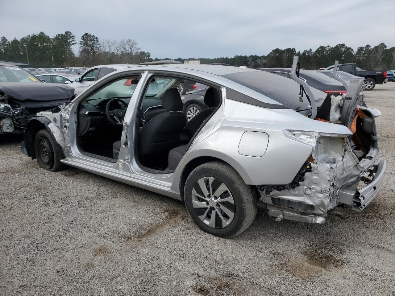 2020 Nissan Altima S - foto 2