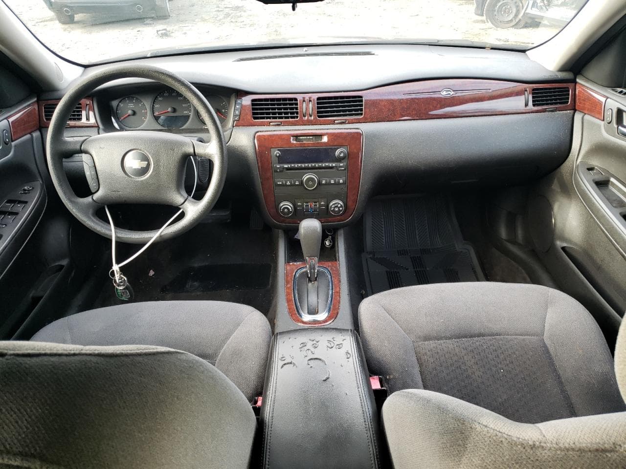 2009 Chevrolet Impala Ls - foto 2
