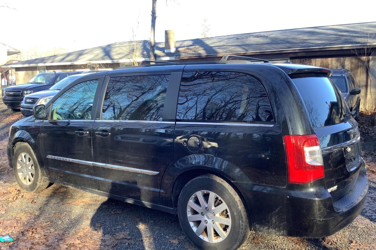 2013 Chrysler Town & Country Touring - foto 3