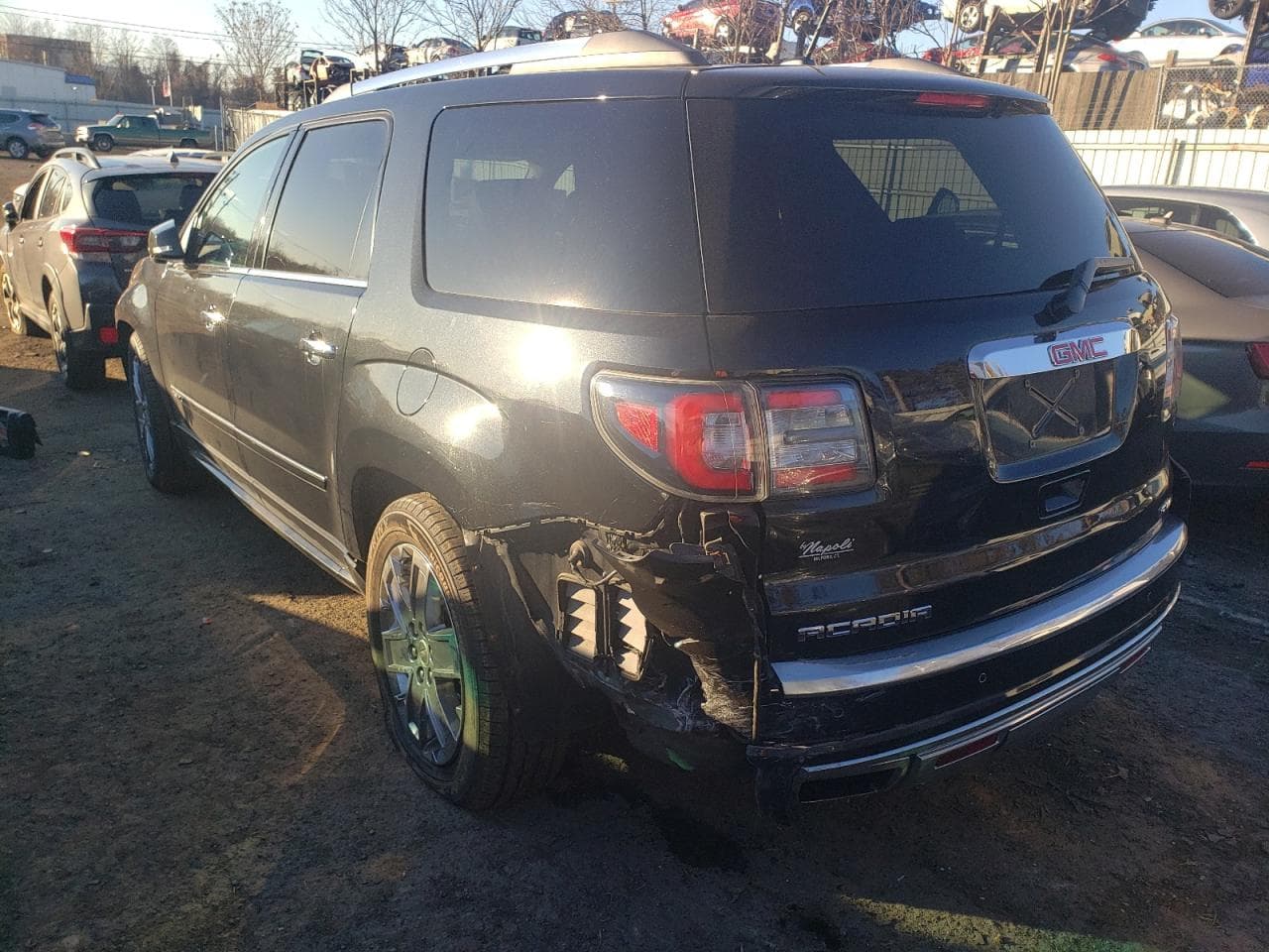 2015 GMC Acadia Denali - foto 2