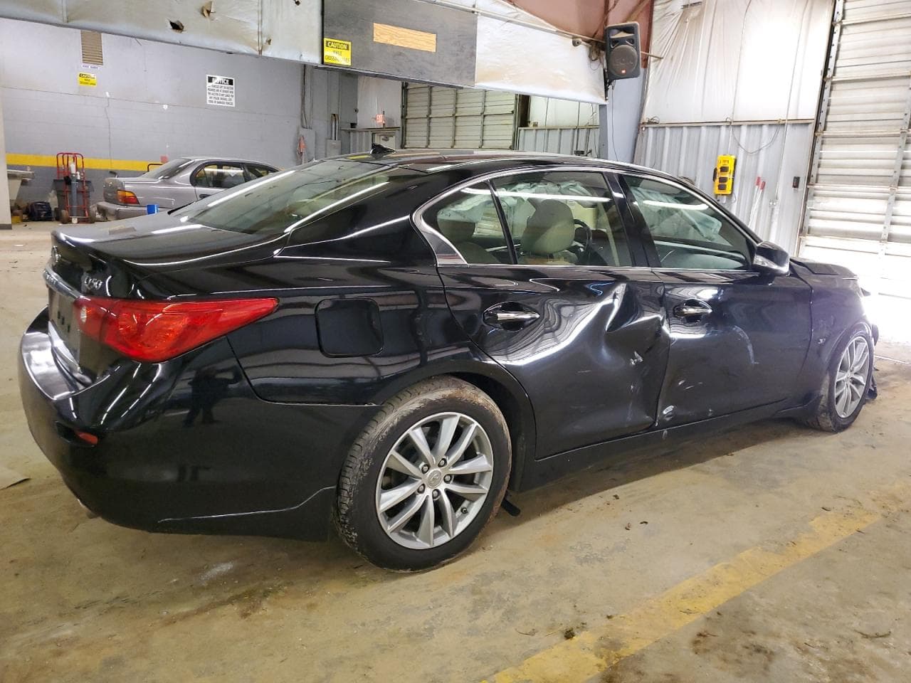 2015 Infiniti Q50 Premium - foto 3