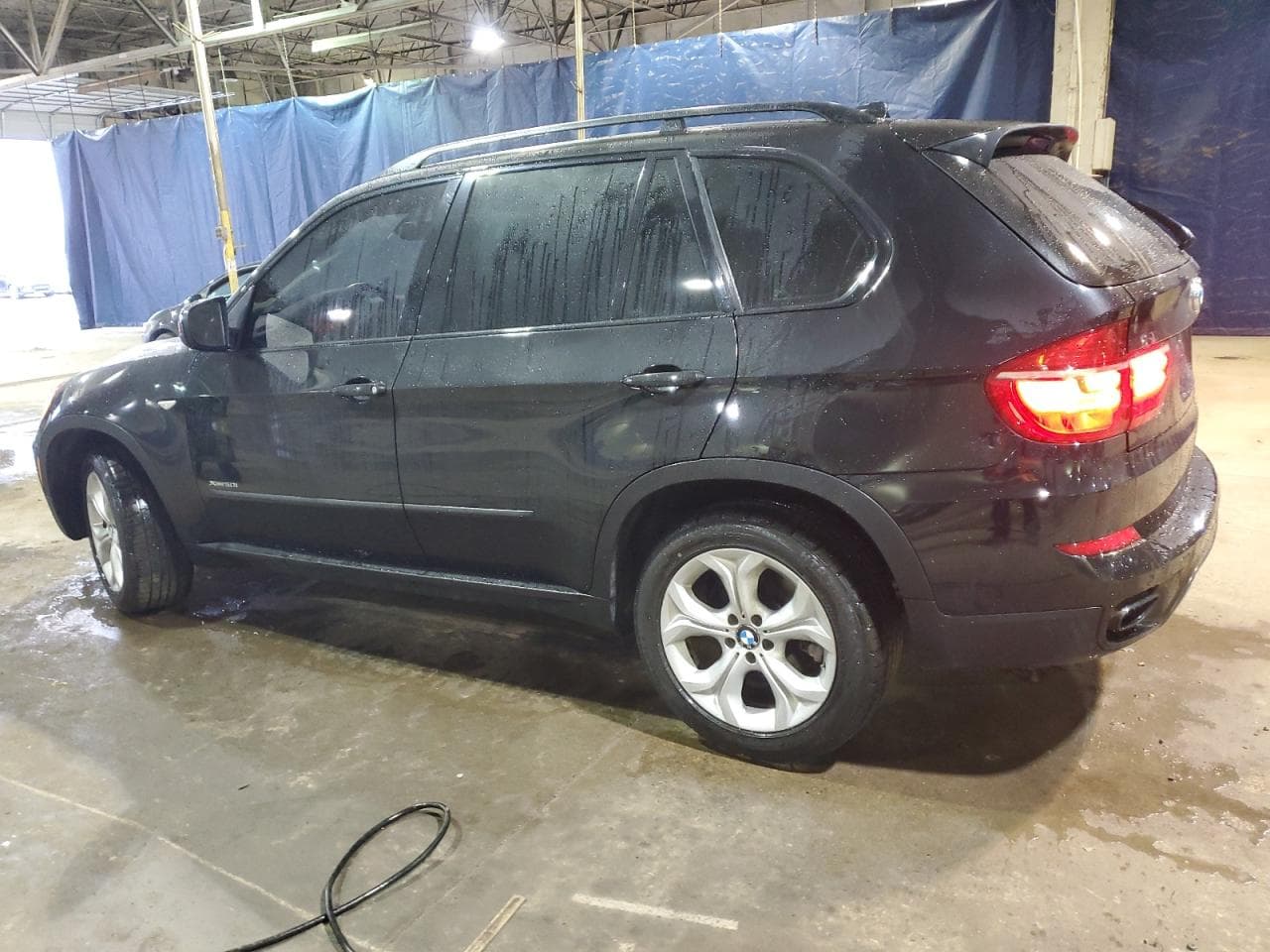 2011 BMW X5 xDrive50I - foto 2