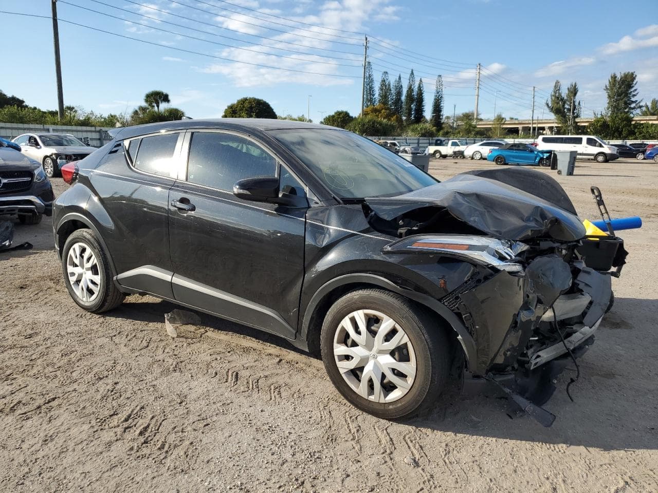 2021 Toyota C-Hr Le - foto 4
