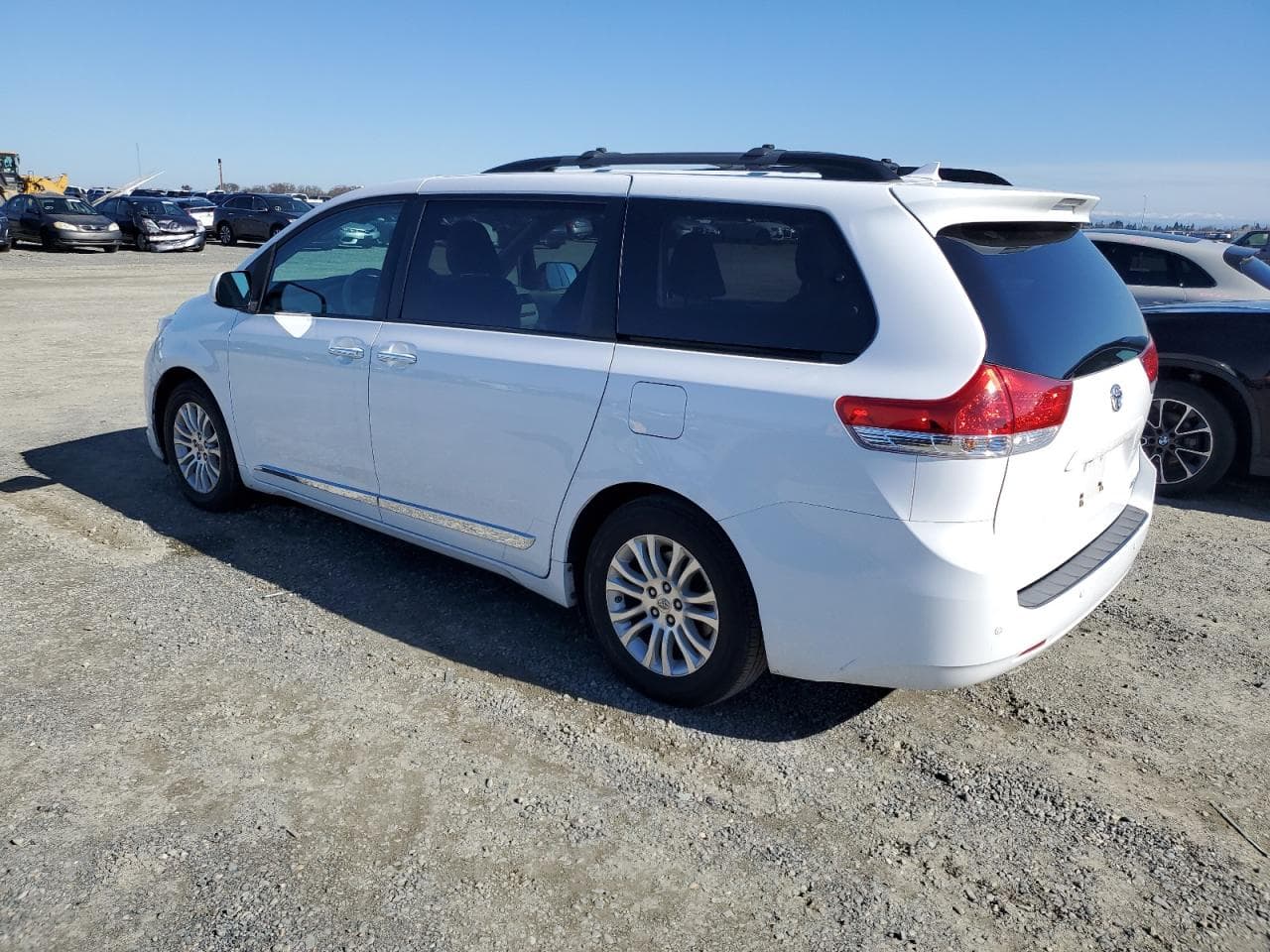 2013 Toyota Sienna Xle - foto 2