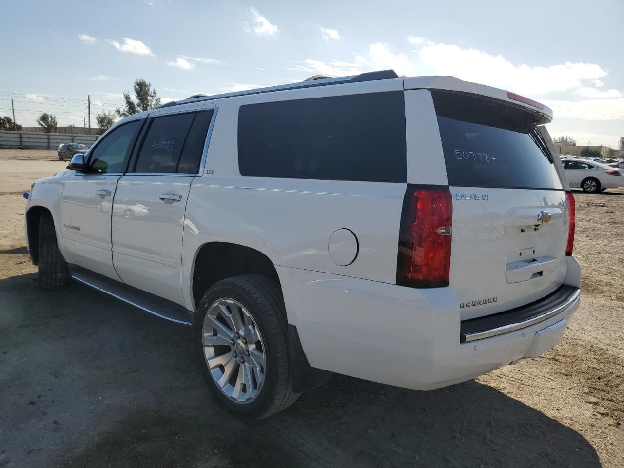 2015 Chevrolet Suburban 1500 Ltz - foto 2