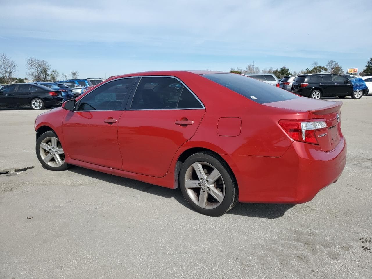 2014 Toyota Camry L - foto 2