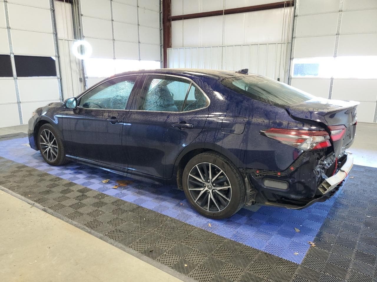 2021 Toyota Camry Se - foto 2