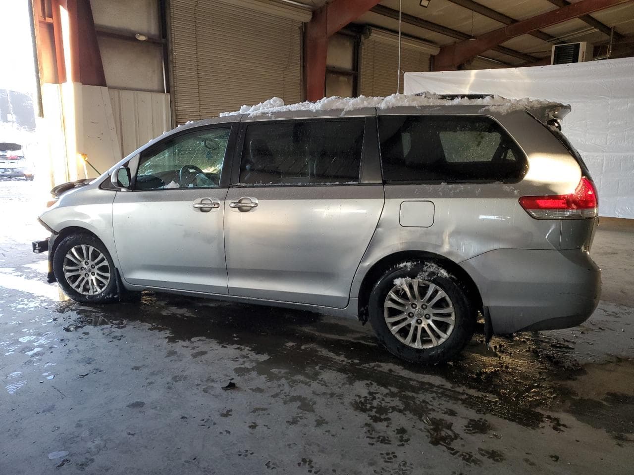 2013 Toyota Sienna Xle - foto 2