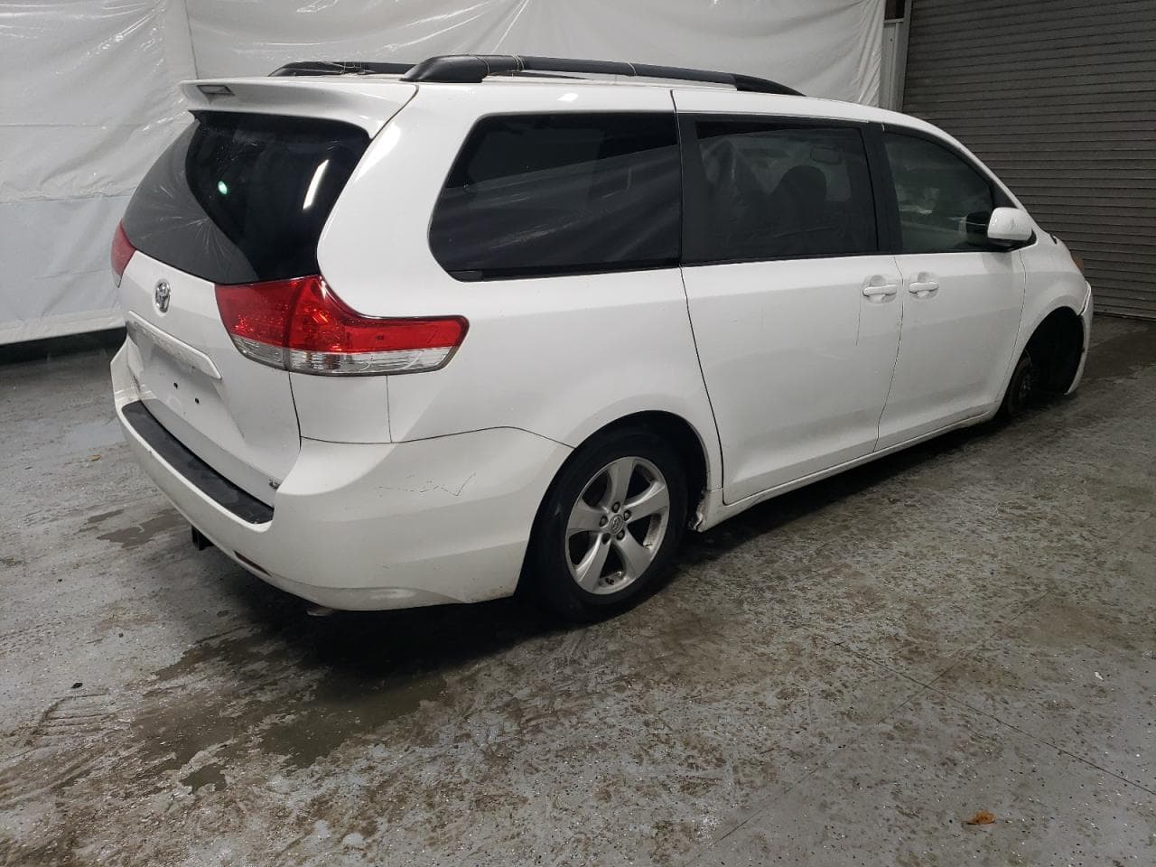 2013 Toyota Sienna Le - foto 3