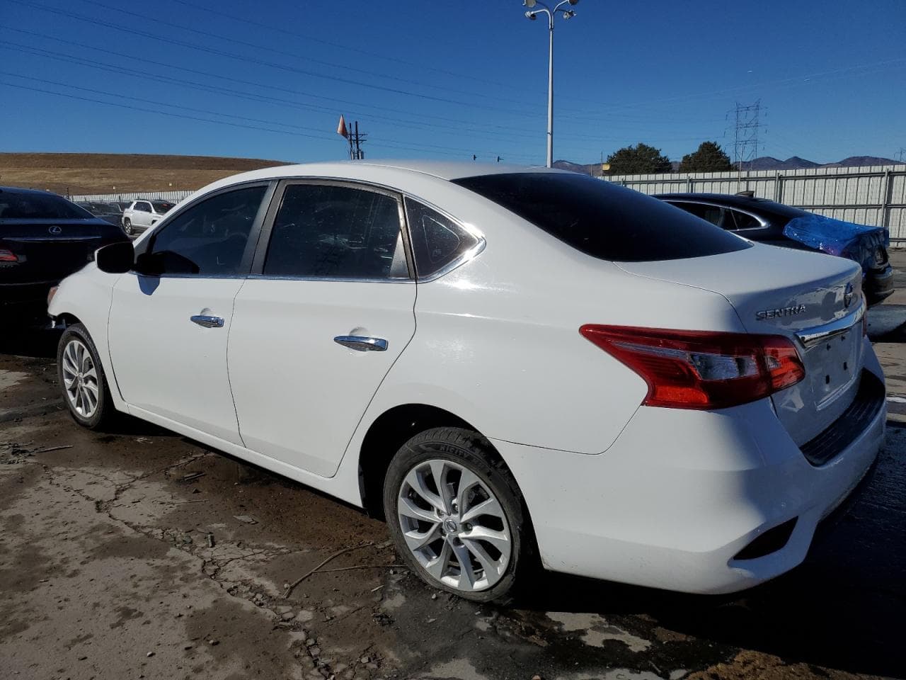 2019 Nissan Sentra S - foto 2