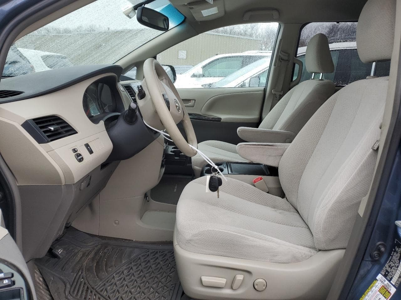 2013 Toyota Sienna Le