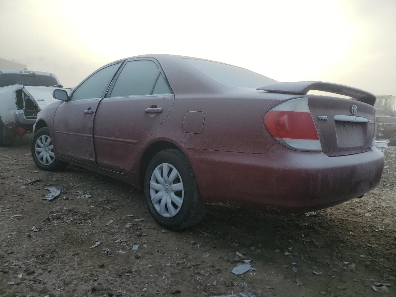 2005 Toyota Camry Le - foto 2