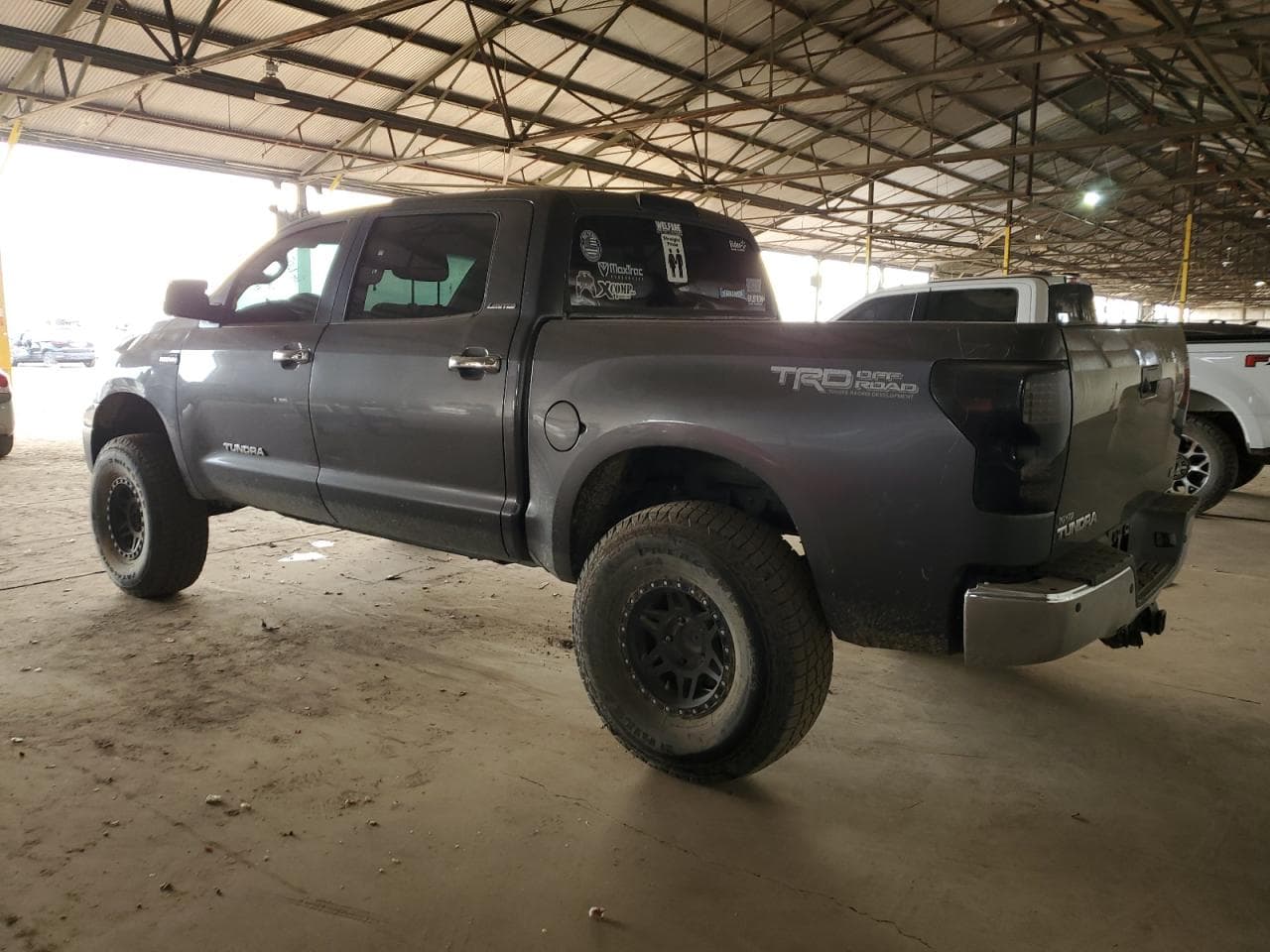 2011 Toyota Tundra Crewmax Limited - foto 2