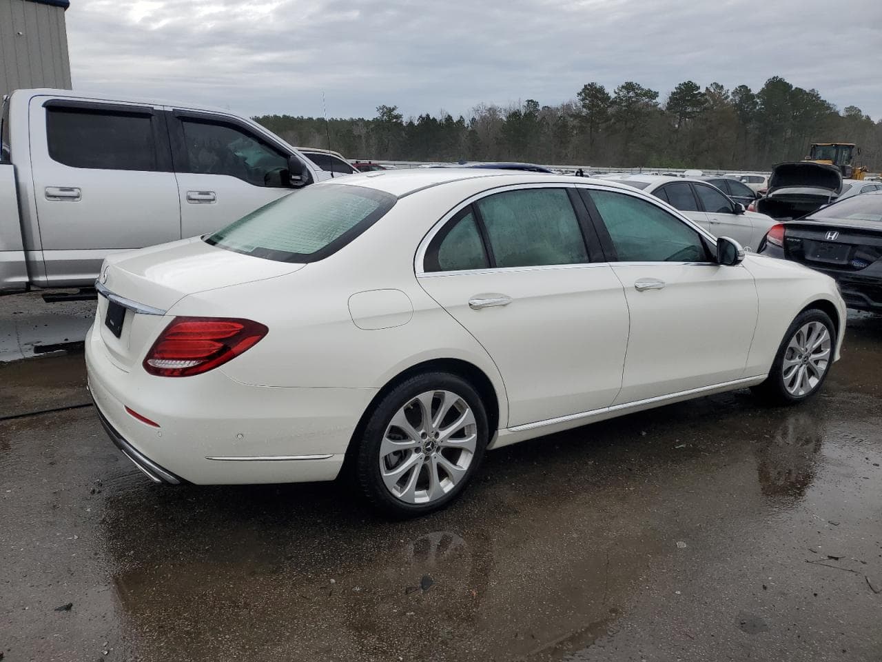 2020 Mercedes-Benz E 350 - foto 3