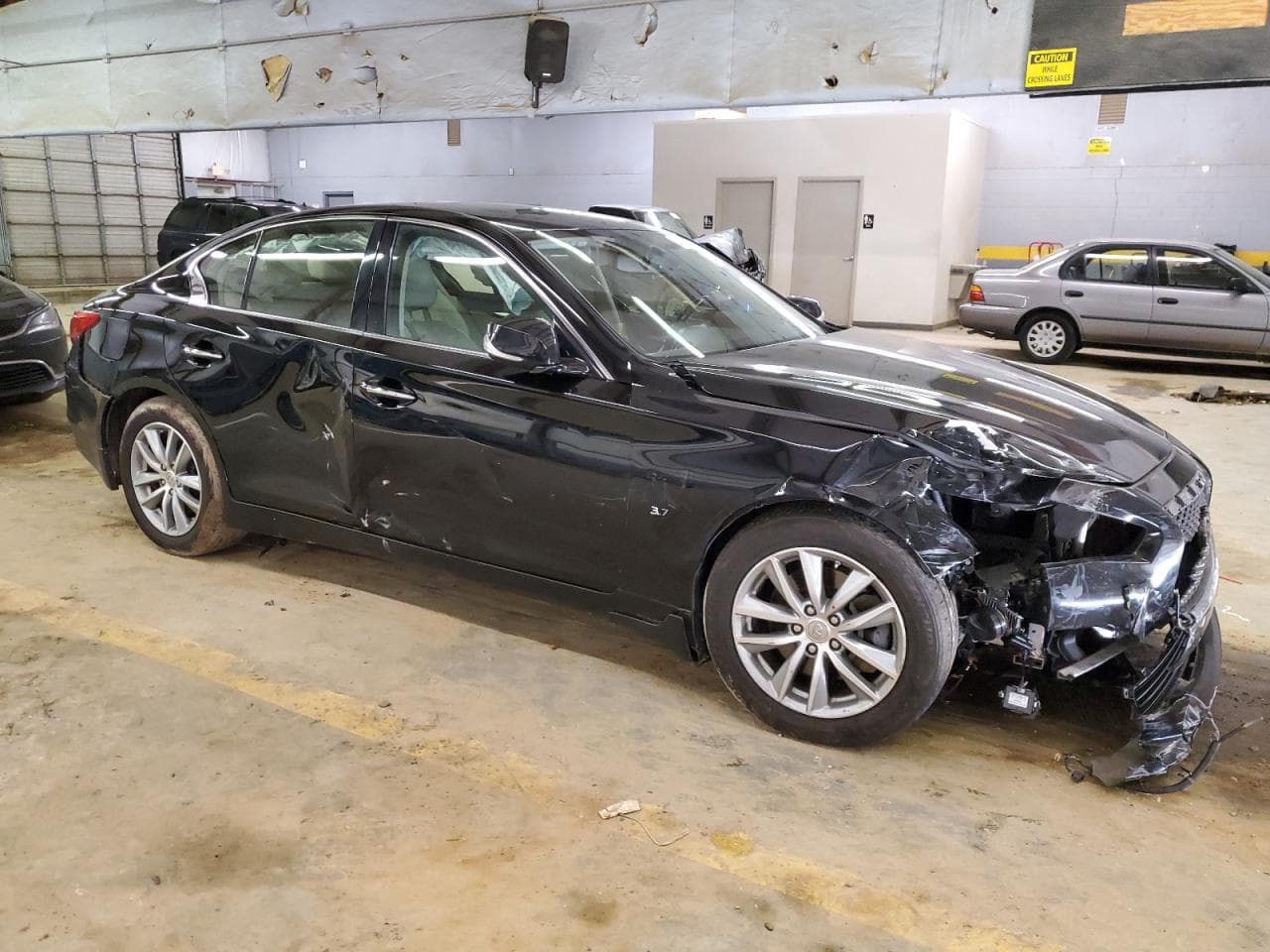 2015 Infiniti Q50 Premium - foto 4
