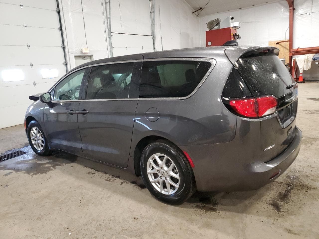 2023 Chrysler Voyager Lx - foto 2