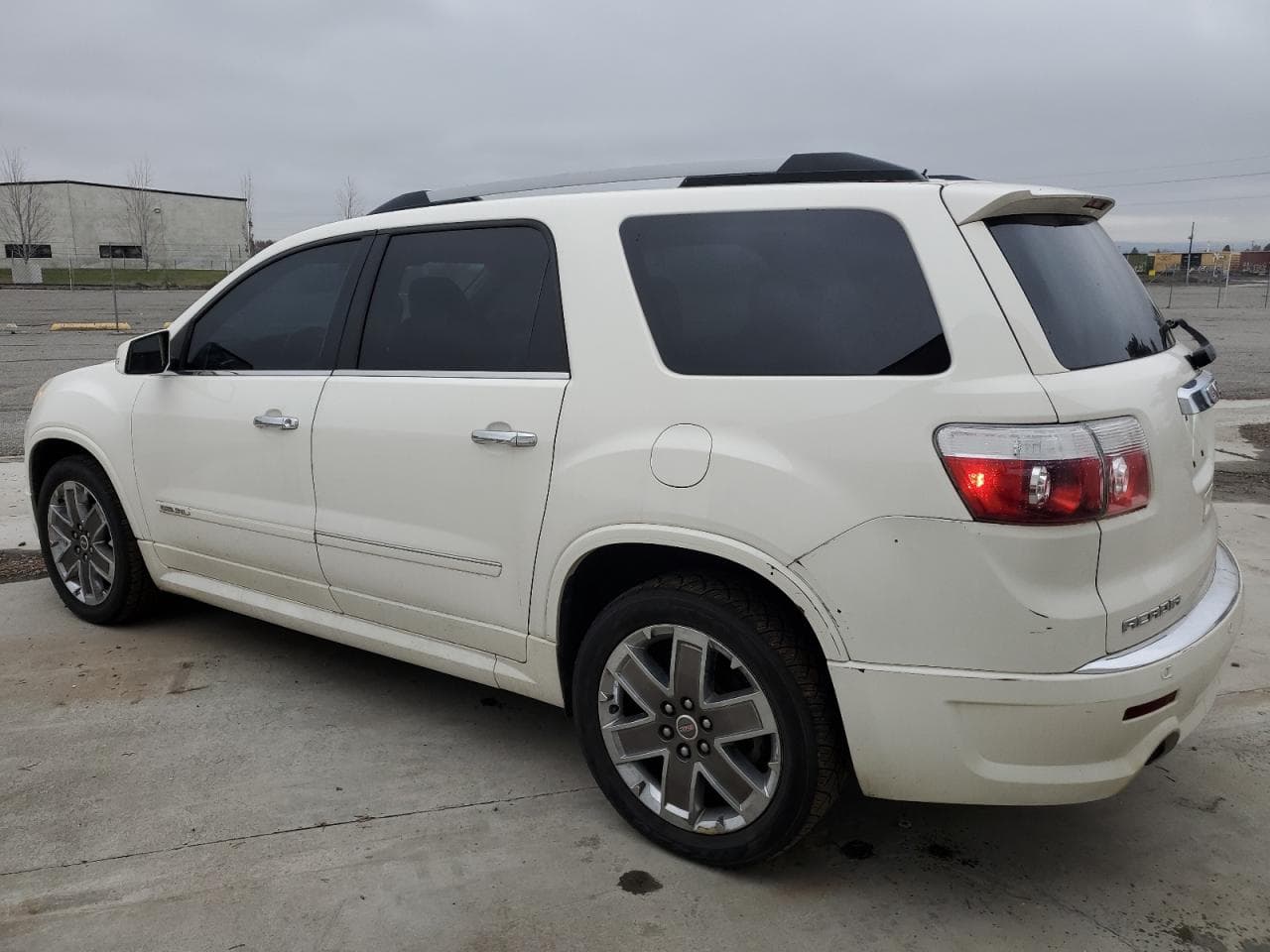 2011 GMC Acadia Denali - foto 2