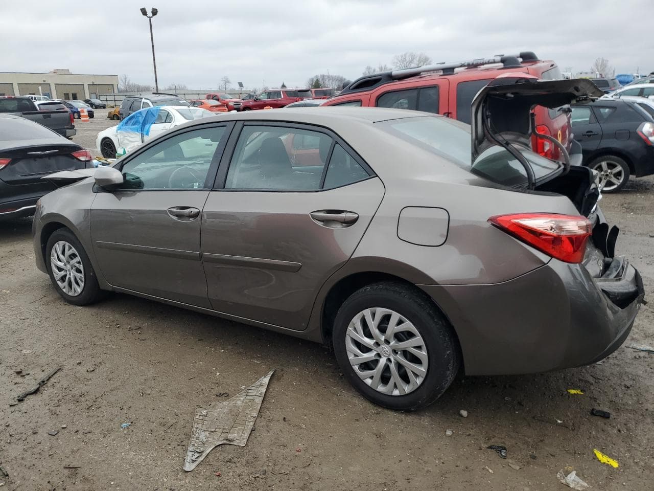 2017 Toyota Corolla L - foto 2