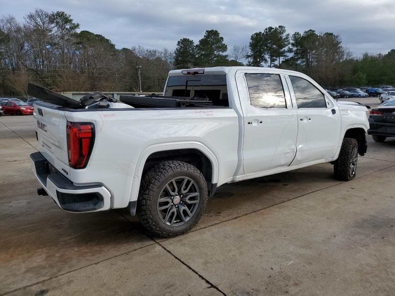 2020 GMC Sierra K1500 At4 - foto 3