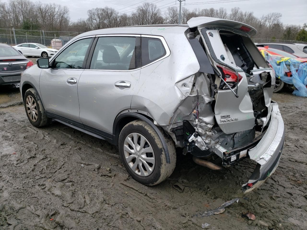 2017 Nissan Rogue S - foto 2