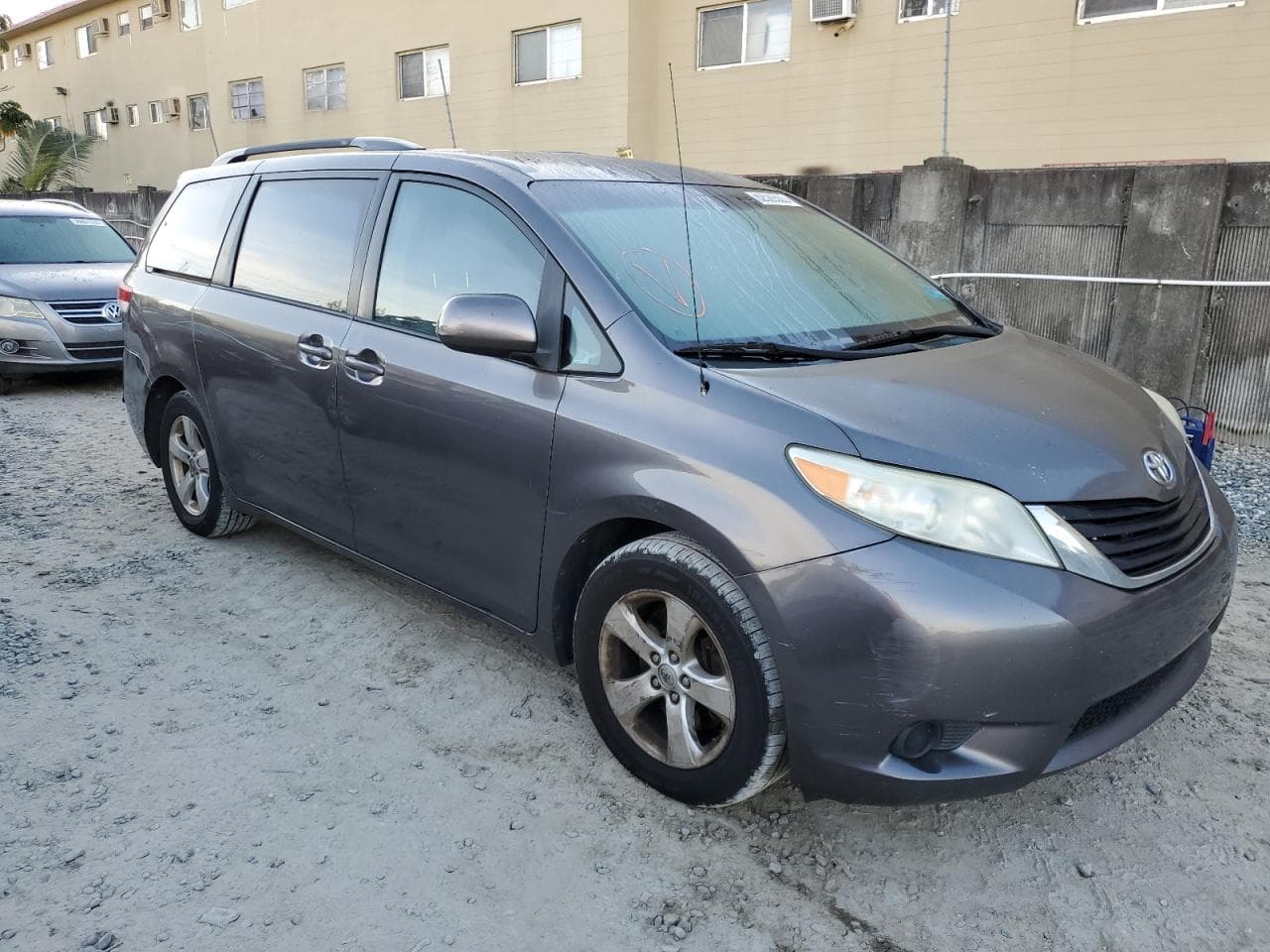 2013 Toyota Sienna Le - foto 4
