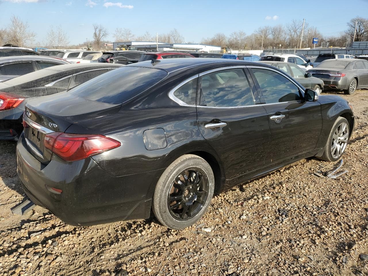 2015 Infiniti Q70 3.7 - foto 3