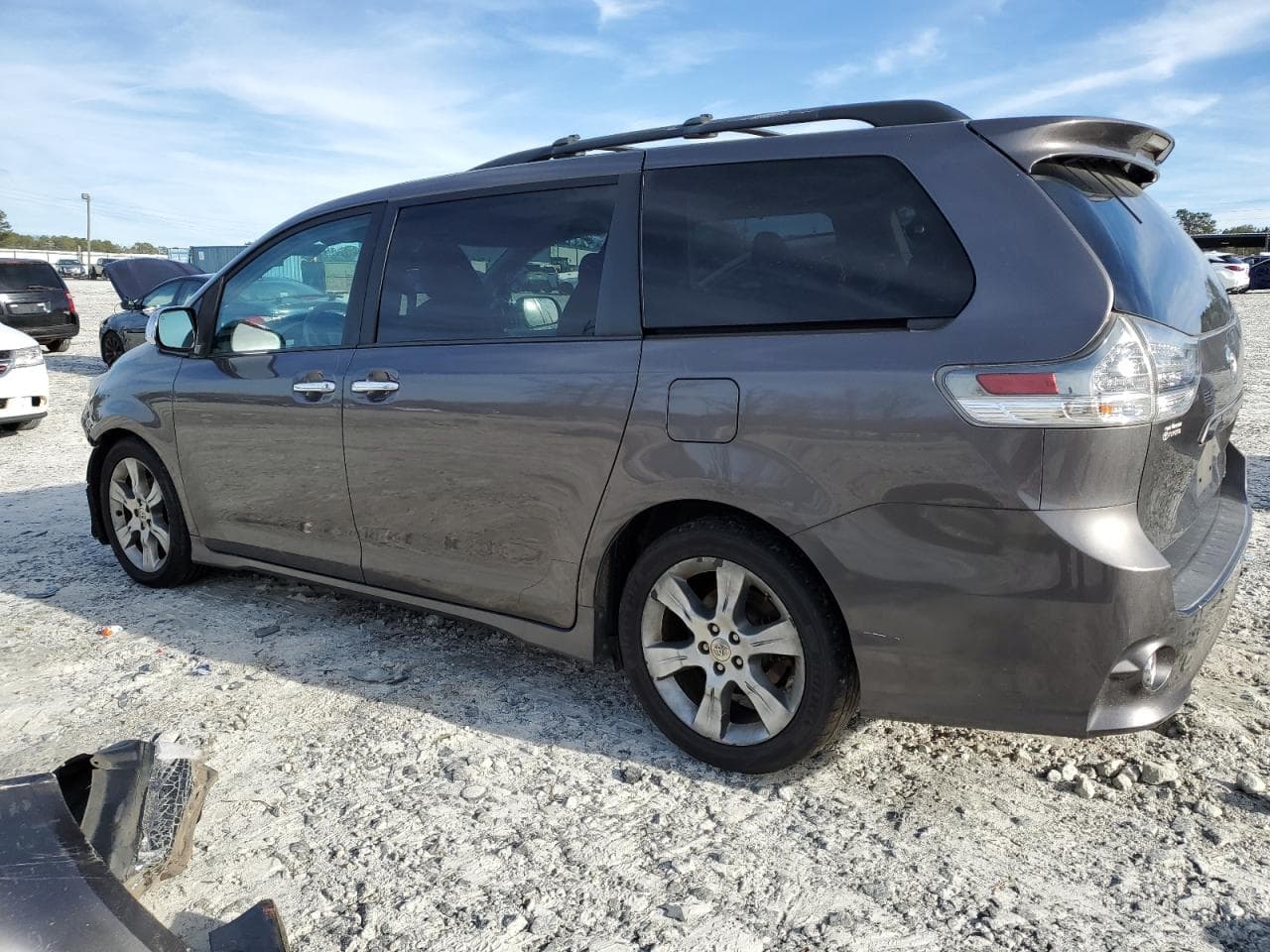 2013 Toyota Sienna Sport - foto 2