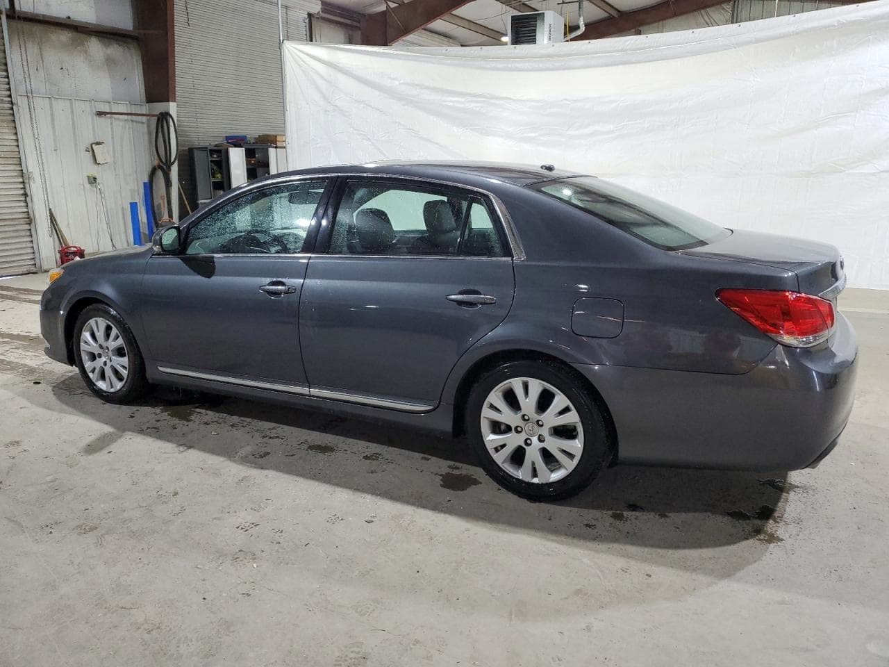 2011 Toyota Avalon - foto 2
