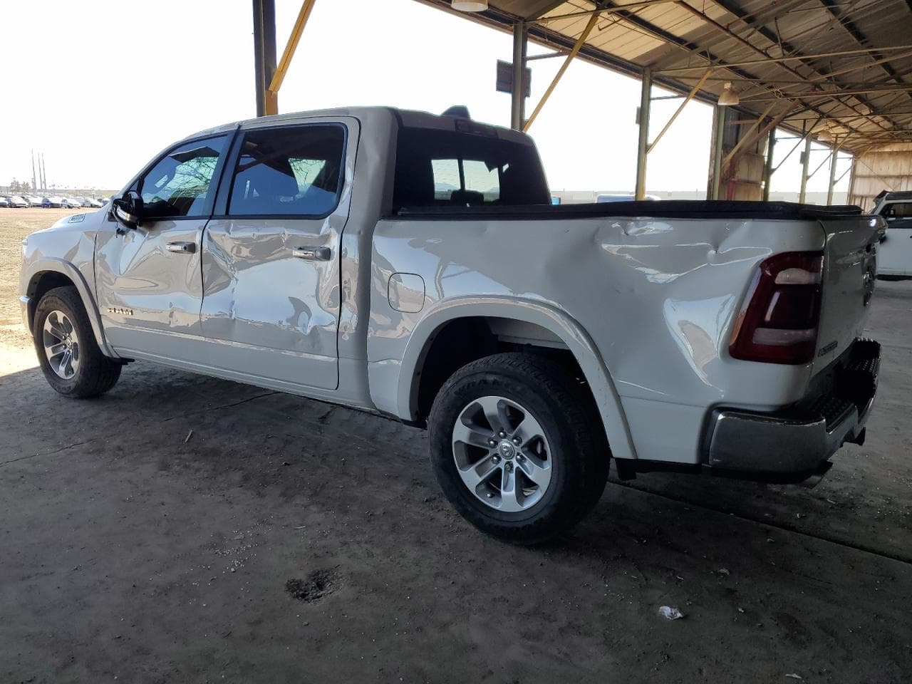 2022 Ram 1500 Laramie - foto 2