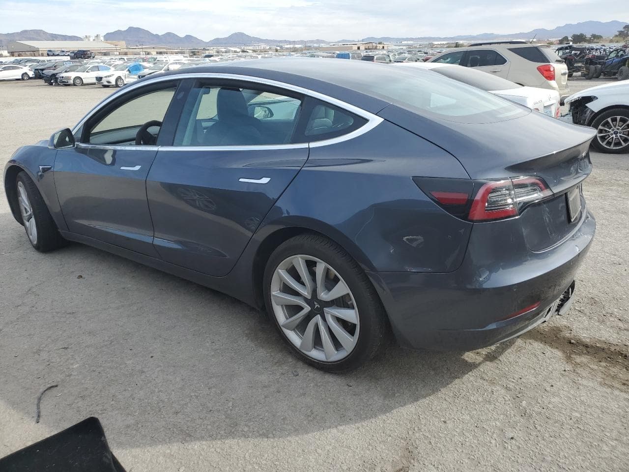 2020 Tesla Model 3 - foto 2