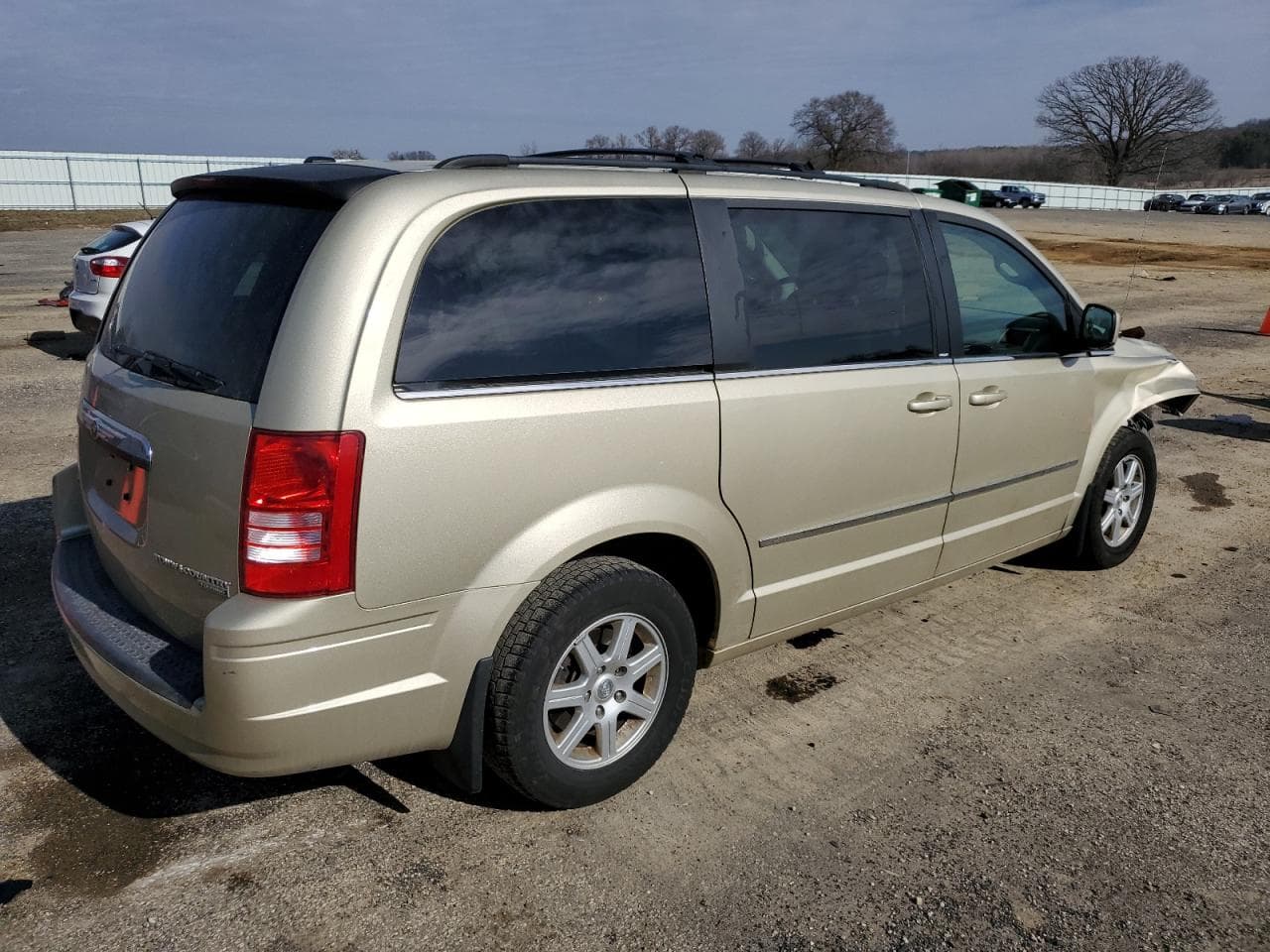 2010 Chrysler Town & Country Touring - foto 3