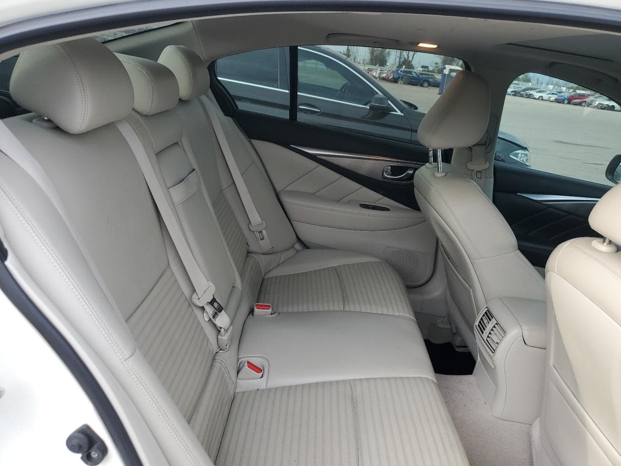 2018 Infiniti Q50 Luxe - foto 2