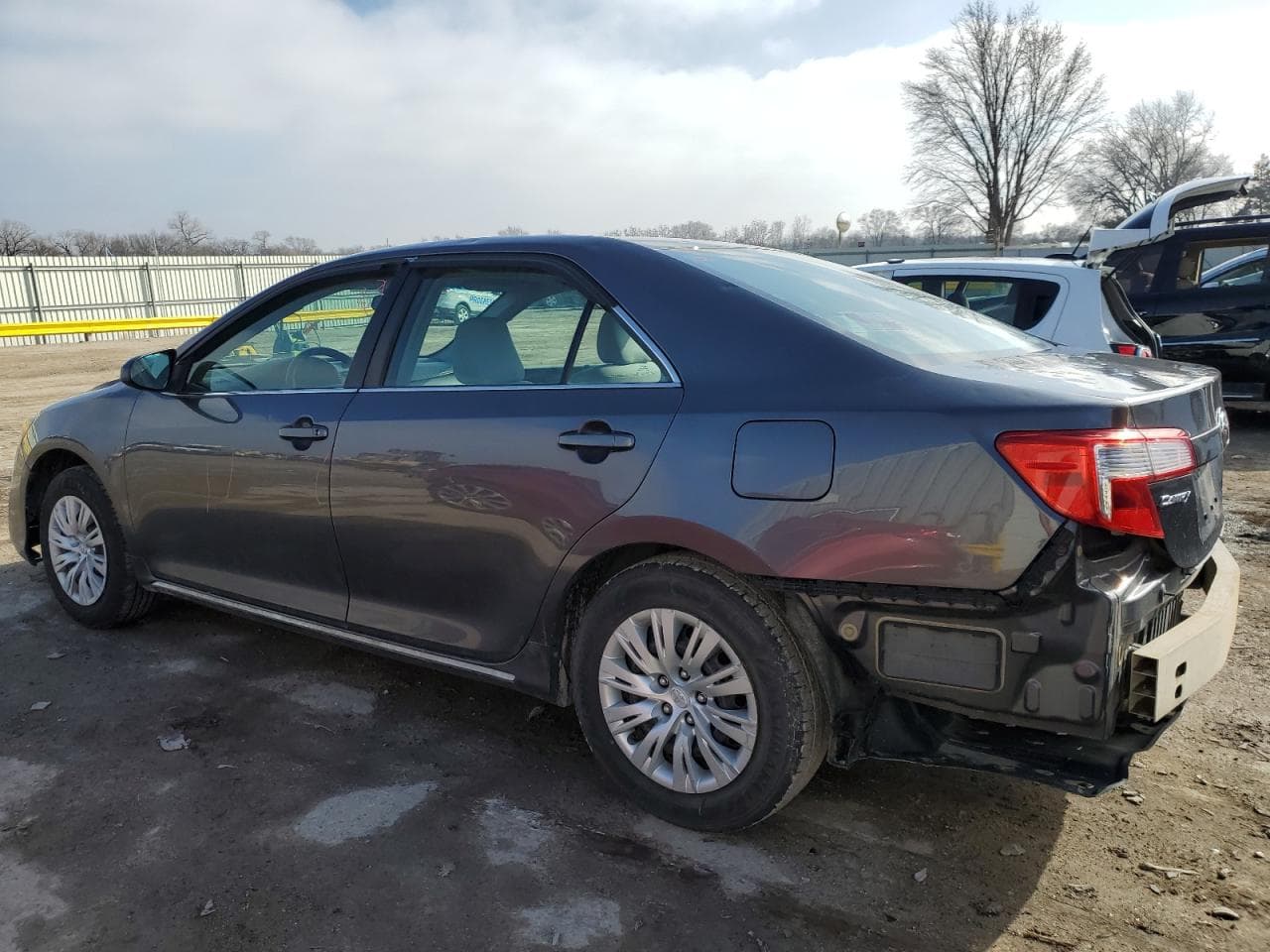 2012 Toyota Camry Le - foto 2