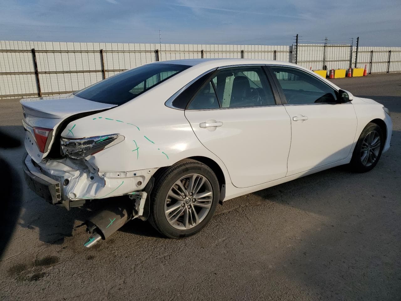 2016 Toyota Camry Le - foto 3