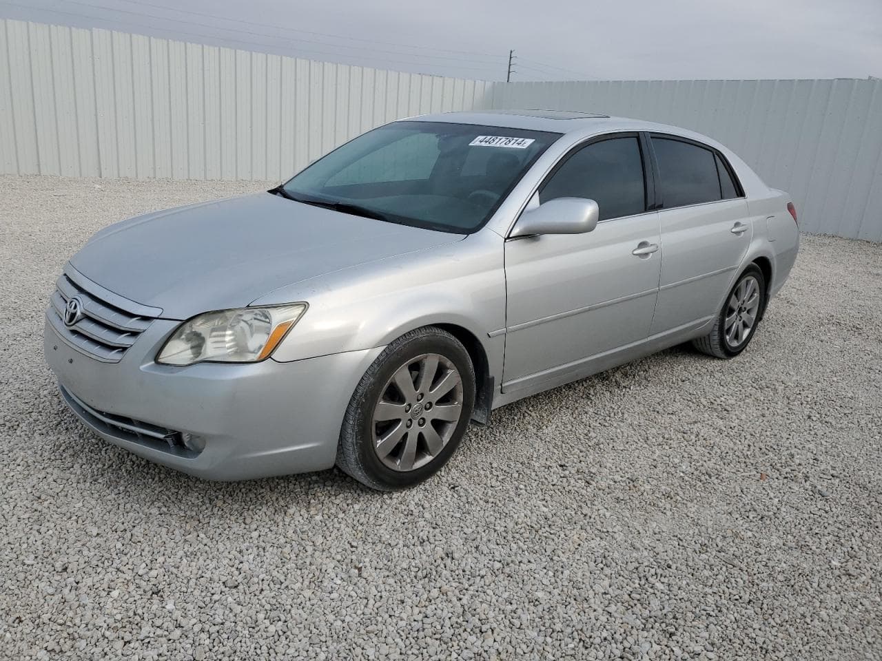 2005 Toyota Avalon Xls