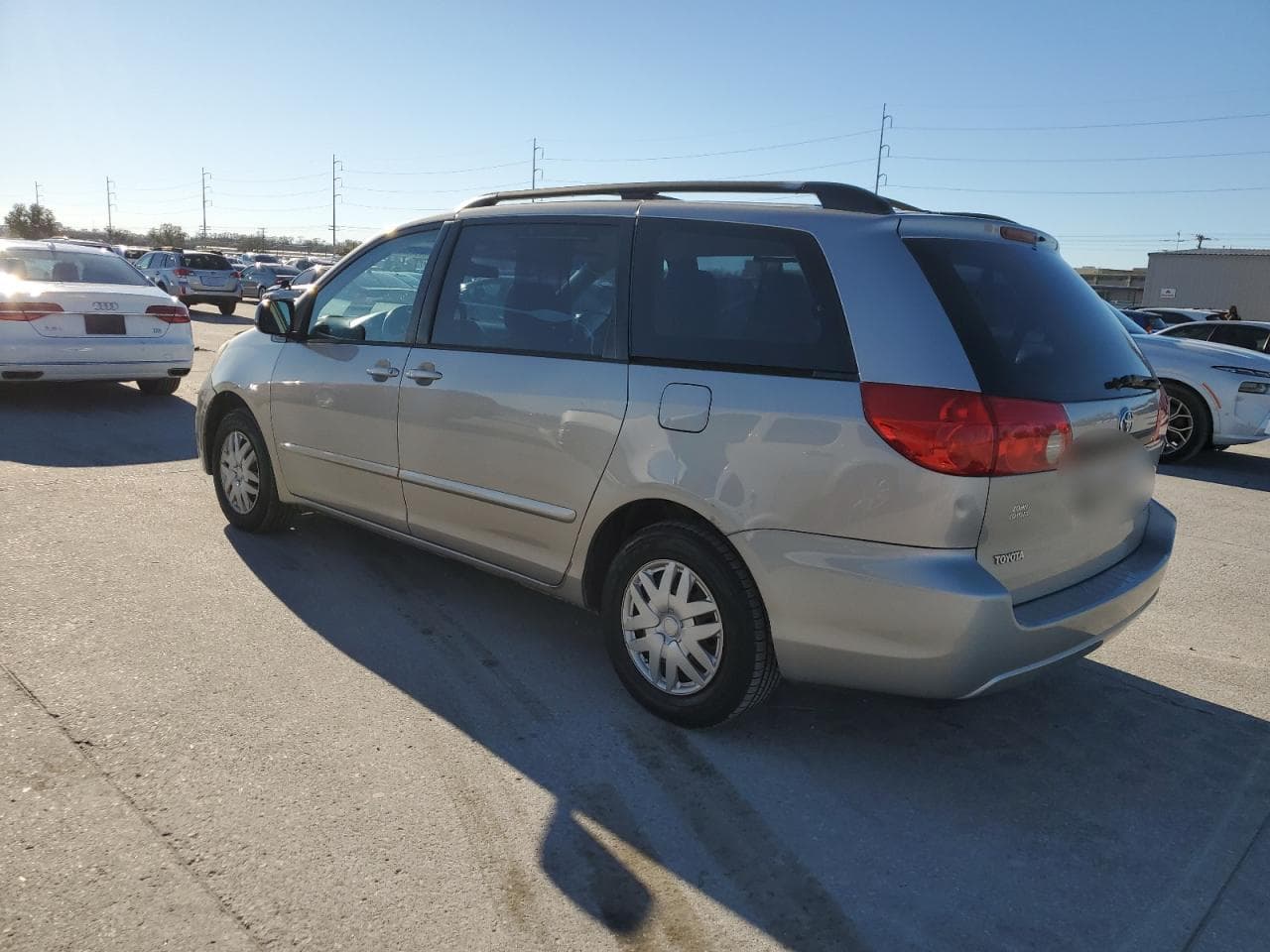 2009 Toyota Sienna Ce 8-Passenger - foto 2