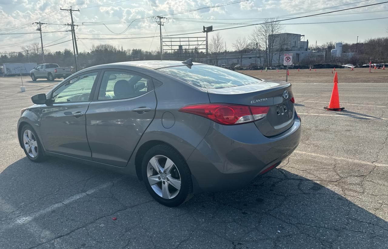 2013 Hyundai Elantra Gls - foto 3