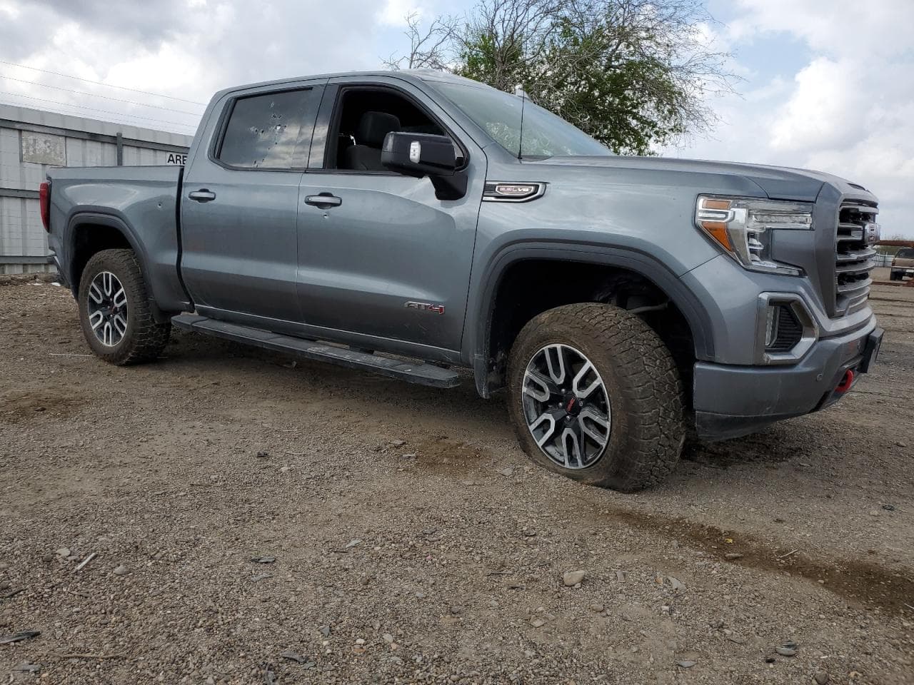 2020 GMC Sierra K1500 At4 - foto 4