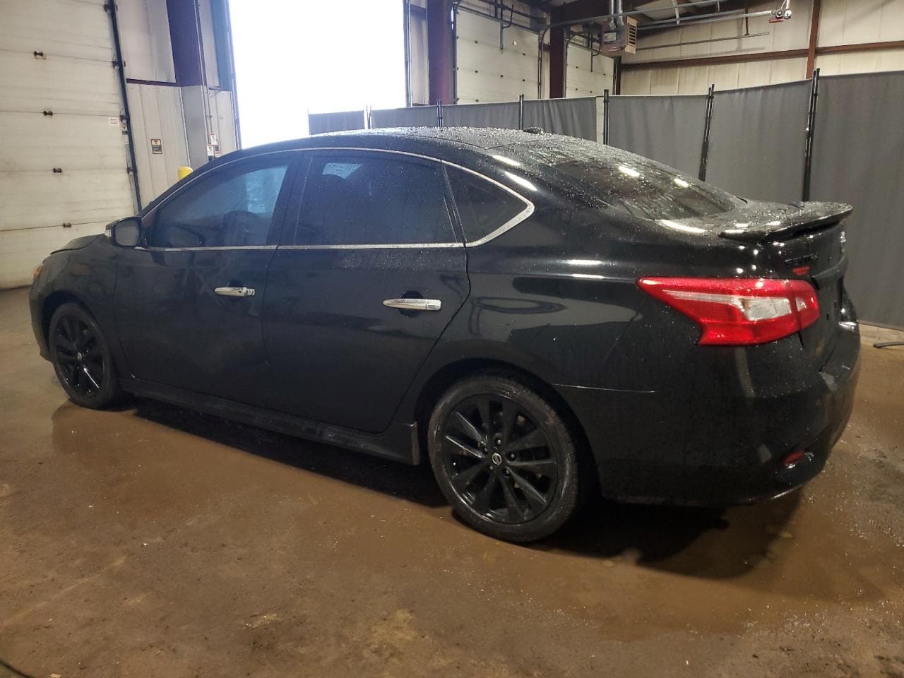 2018 Nissan Sentra S - foto 2