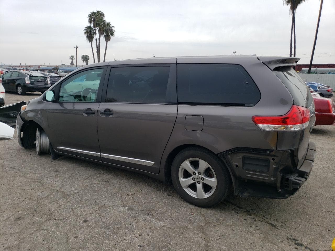 2013 Toyota Sienna - foto 2