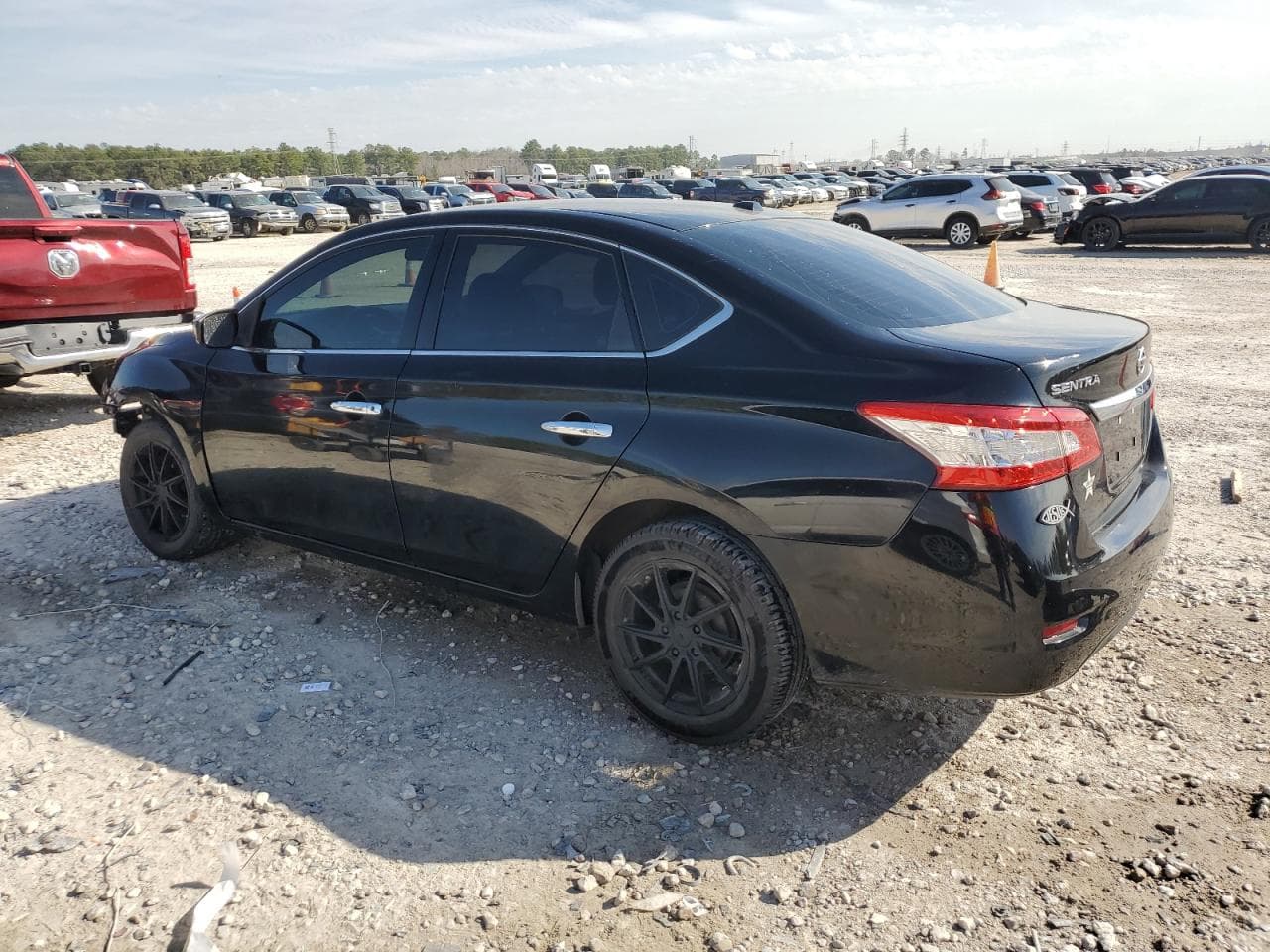 2015 Nissan Sentra S - foto 2