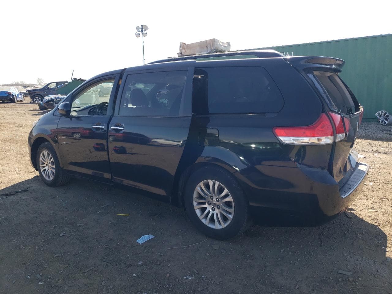 2013 Toyota Sienna Xle - foto 2