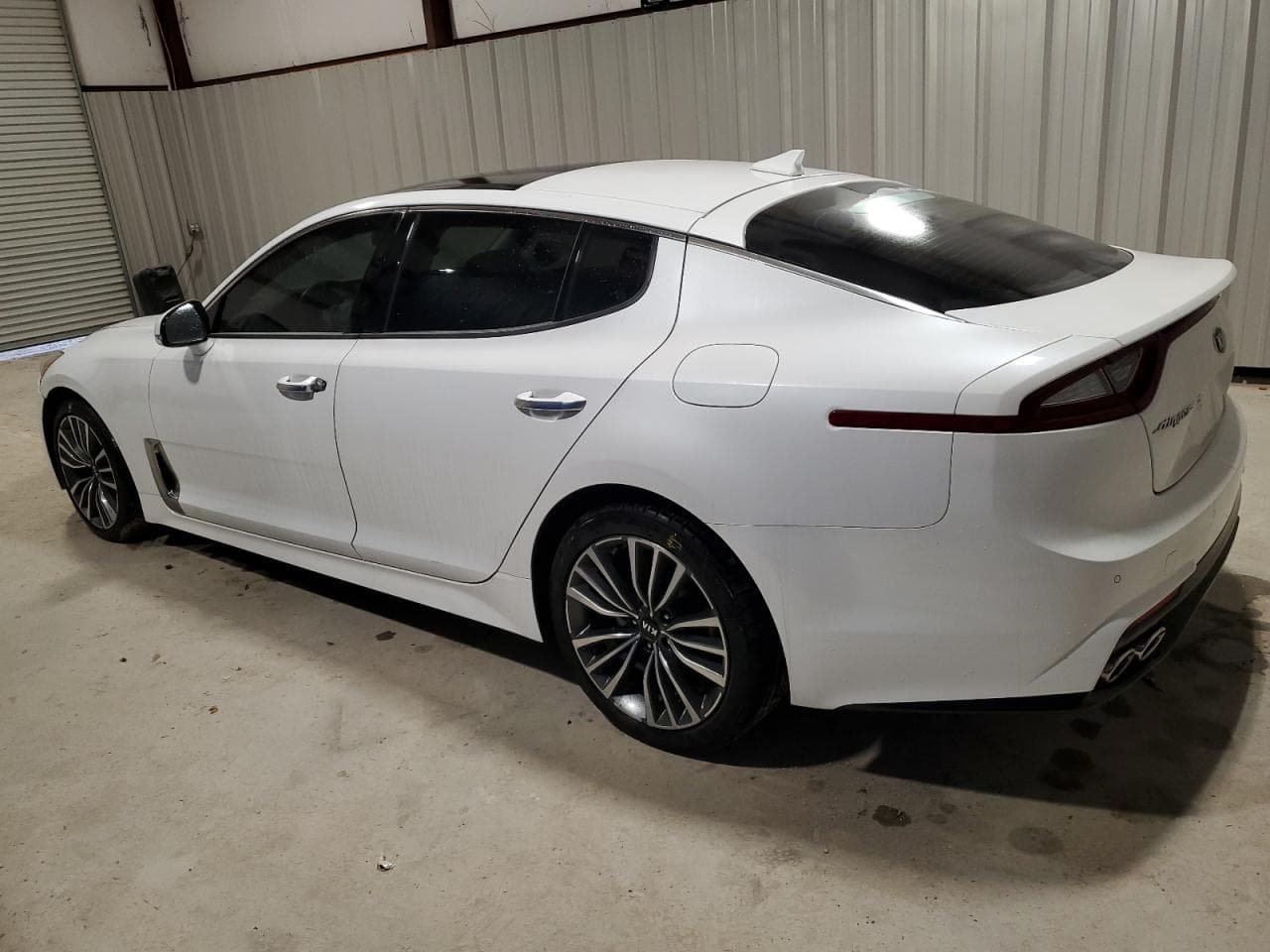 2019 Kia Stinger - foto 2