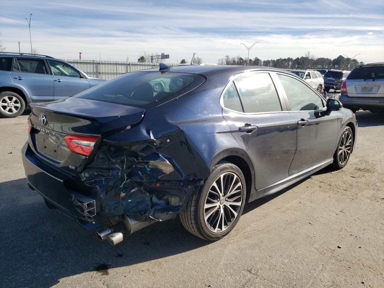 2020 Toyota Camry Se - foto 3