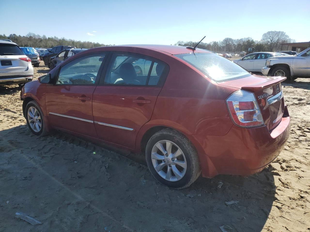 2012 Nissan Sentra 2.0 - foto 2